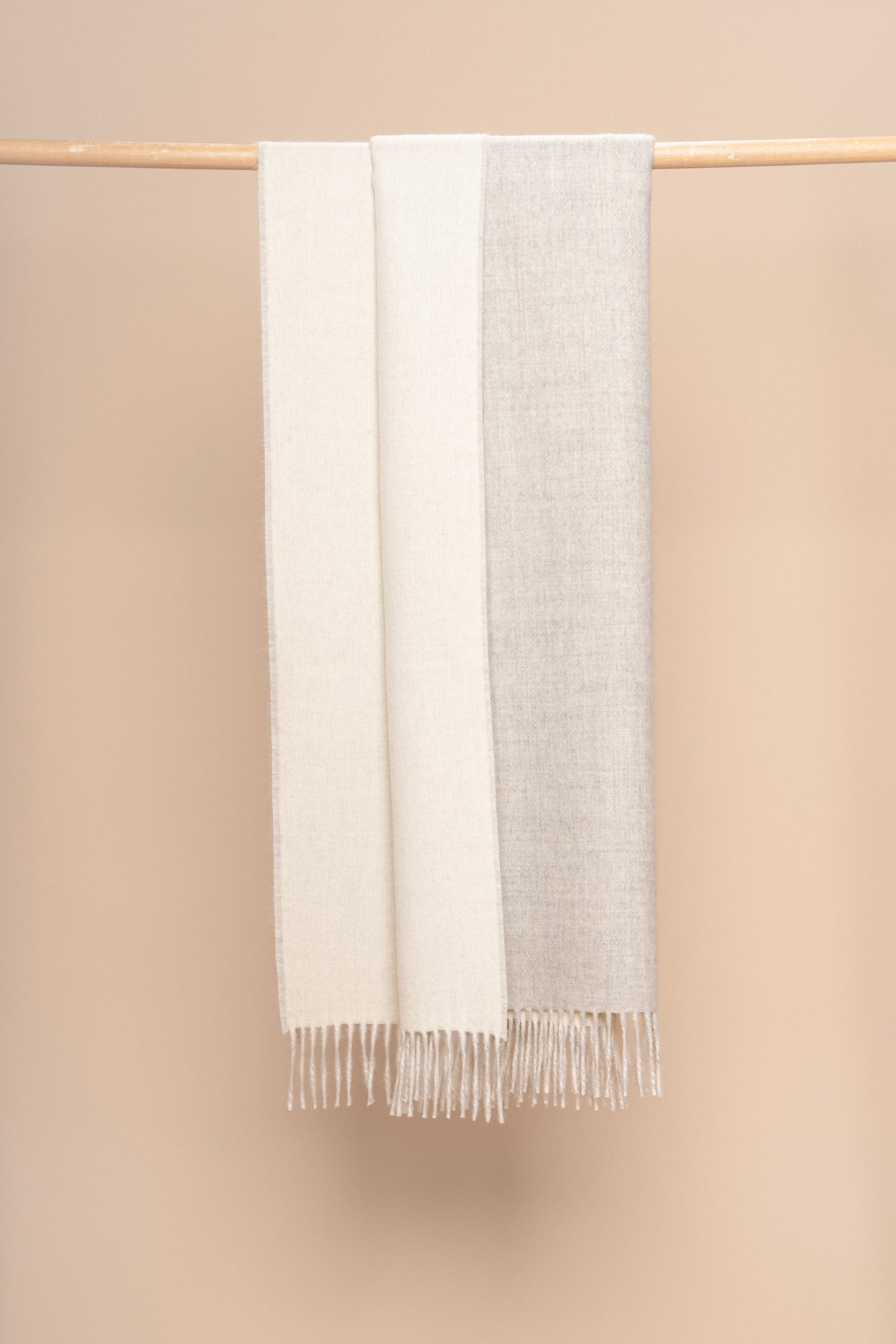 Baby Alpaca throw (Revervisible)